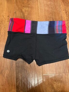 Lululemon reversible Align mini shorts